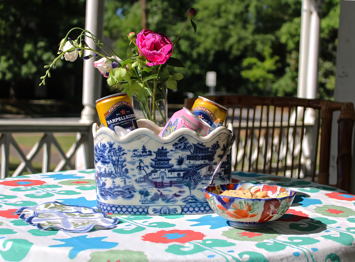 Best Coastal Grandma Designs by Alexa Stevenson Full Tablescape with Pot