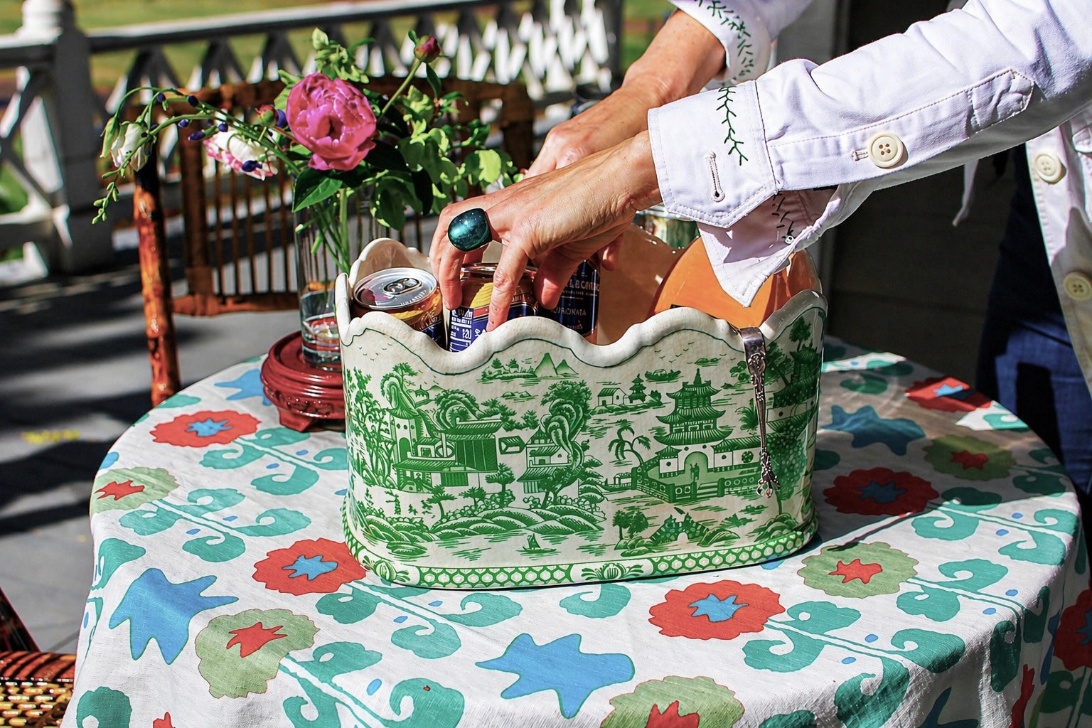 Green & White Scalloped Porcelain Cachepot